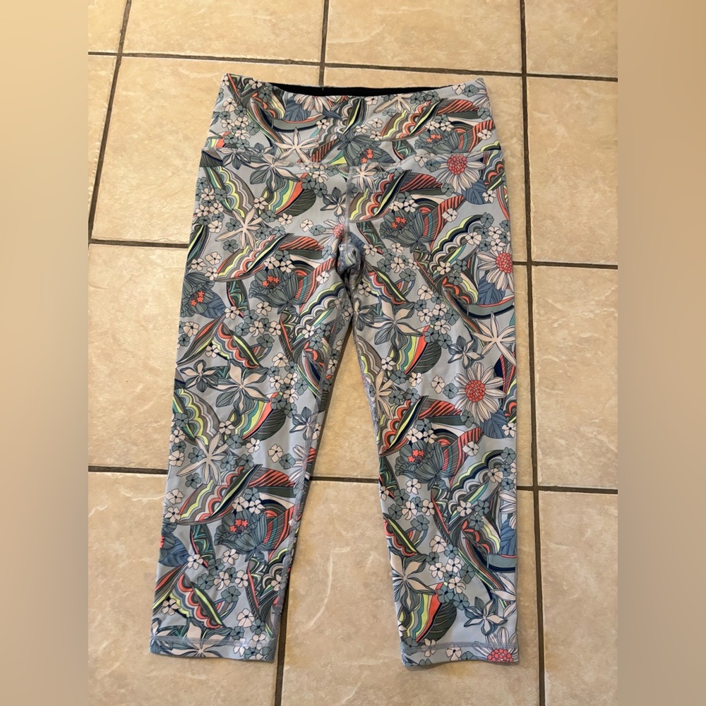 Victoria’s Secret /Victoria Sport leggings-5/$25‎